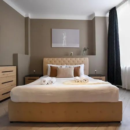 Discover Comfort: Charming & Spacious In The Old Town Daire *