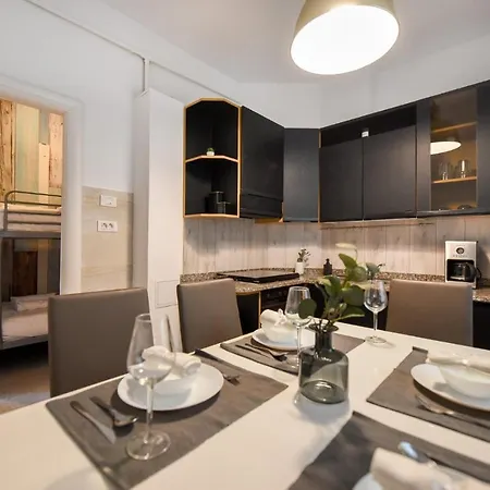 Lejlighed Discover Comfort: Charming & Spacious In The Old Town Bukarest