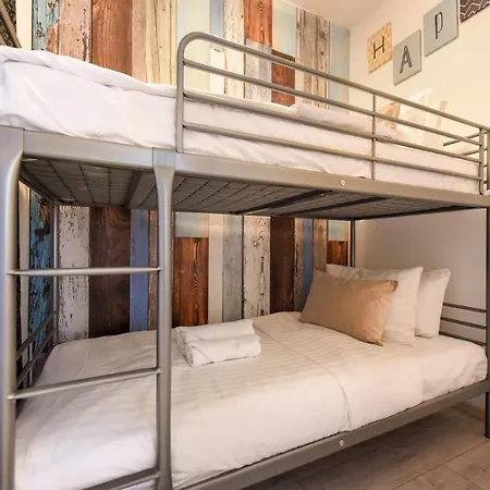 Apartment Discover Comfort: Charming & Spacious In The Old Town *