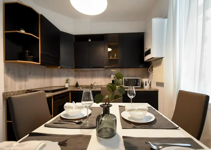Daire Discover Comfort: Charming & Spacious In The Old Town Bükreş