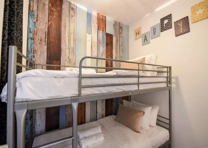 Discover Comfort: Charming & Spacious In The Old Town